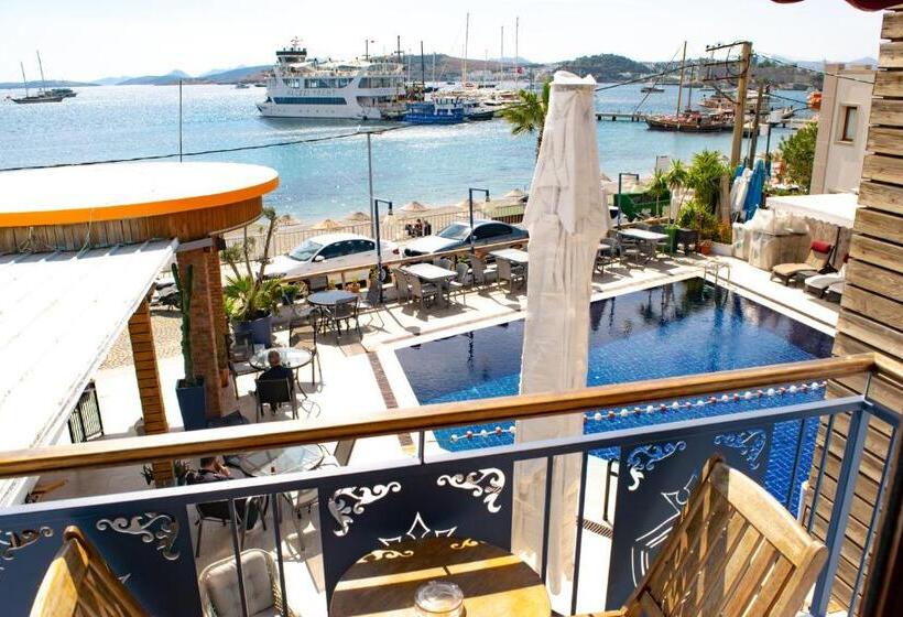 فندق Akkan Beach