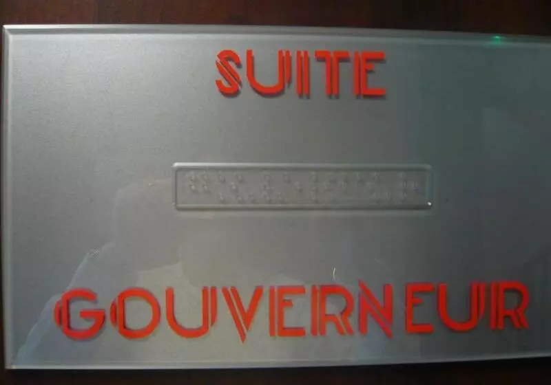 هتل Ambassadeurs Logis