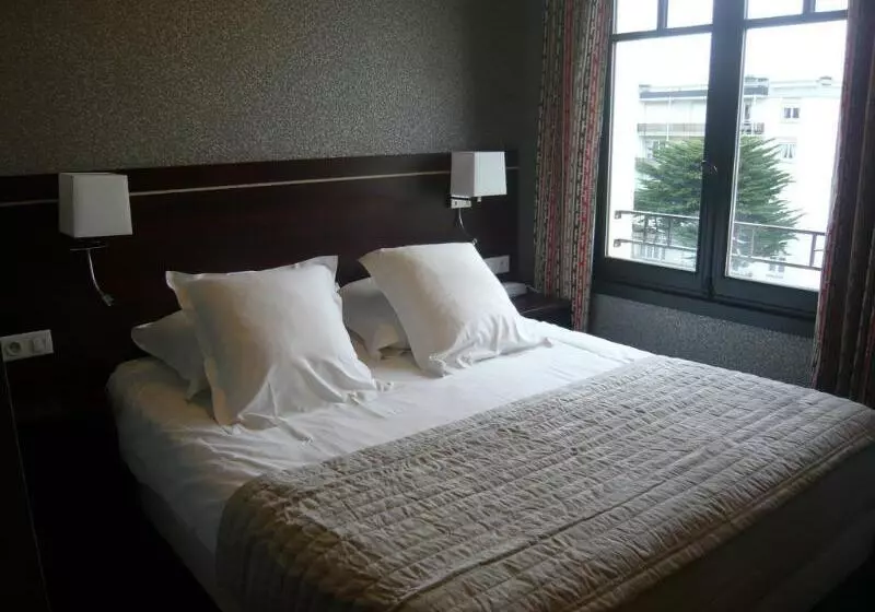 هتل Ambassadeurs Logis