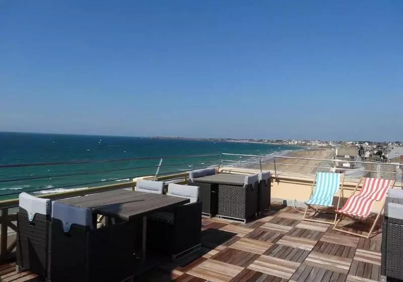 هتل Ambassadeurs Logis