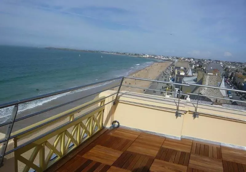 هتل Ambassadeurs Logis