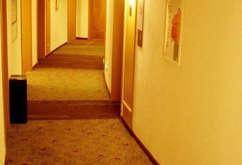 Hotel Ibis Ningbo Tianyi Square