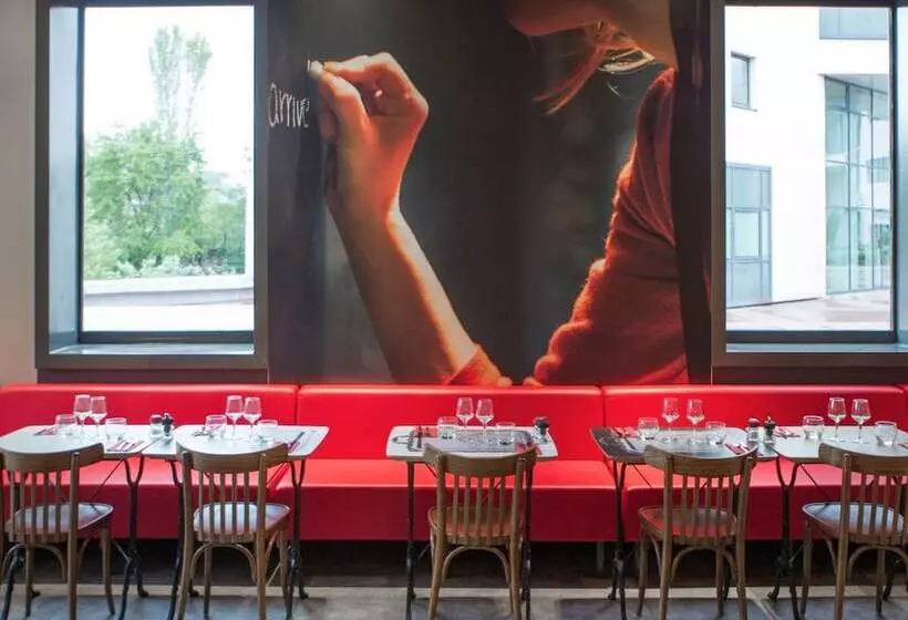 Отель Ibis Ningbo Tianyi Square