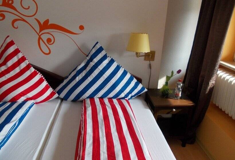 Отель Im Bahnhof Passau