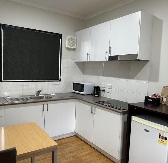 בית מלון כפרי Mia Mia House In The Desert