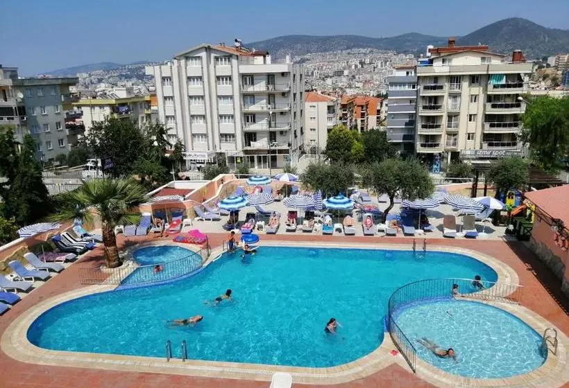 هتل Oya Family Suites