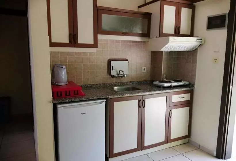 هتل Oya Family Suites