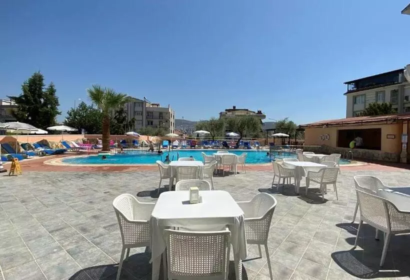 هتل Oya Family Suites