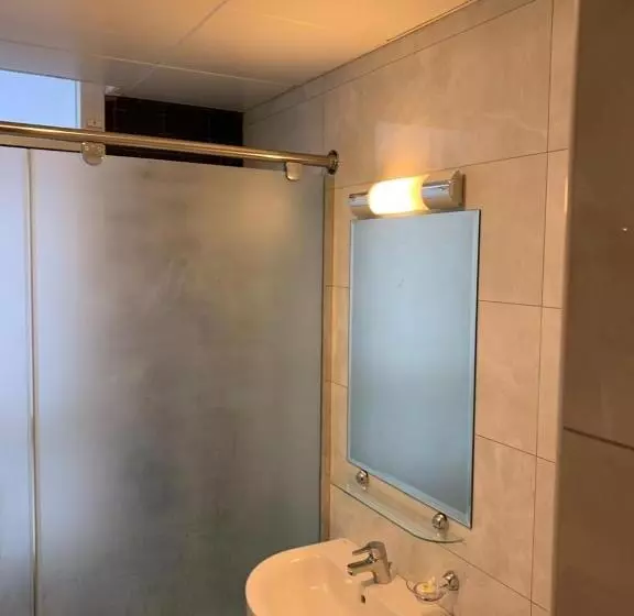 Paragon Hotel Apartments