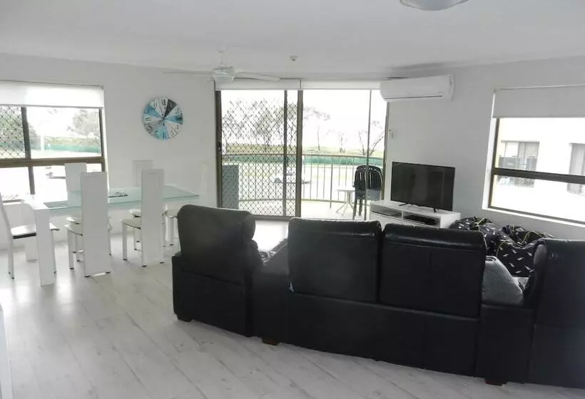 Kalua Holiday Apartments
