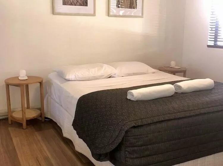 Kalua Holiday Apartments