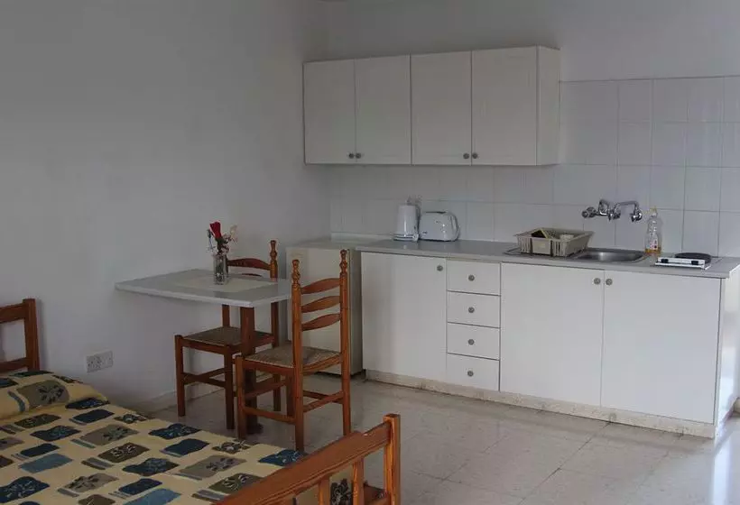 Lefki Tree Tourist Apartments