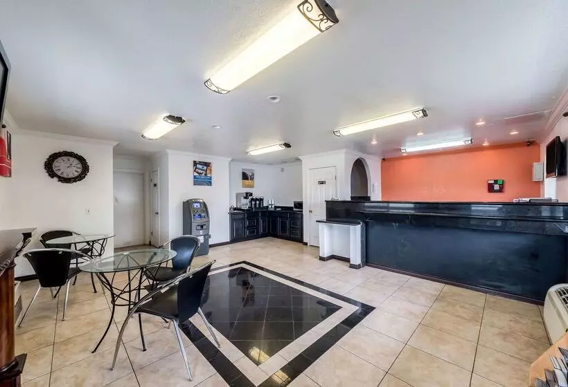 Motel 6 San Antonio, Tx   Frost Bank Center