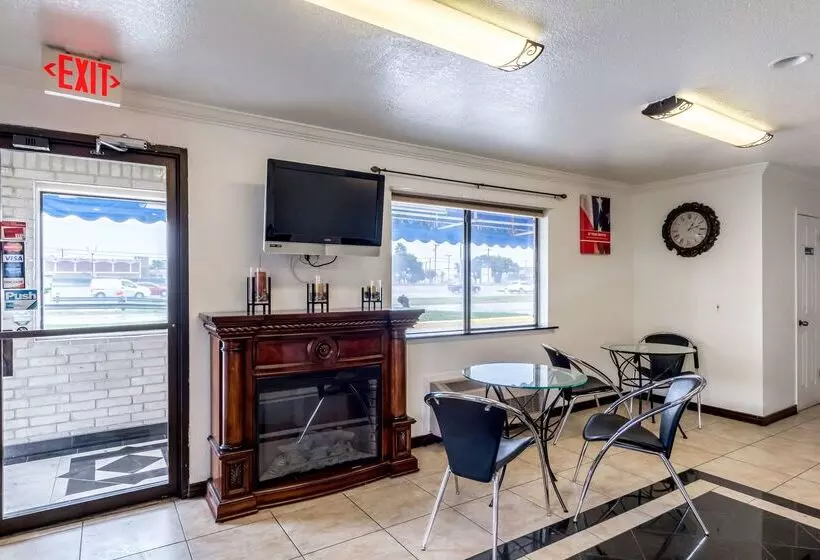 Motel 6 San Antonio, Tx   Frost Bank Center