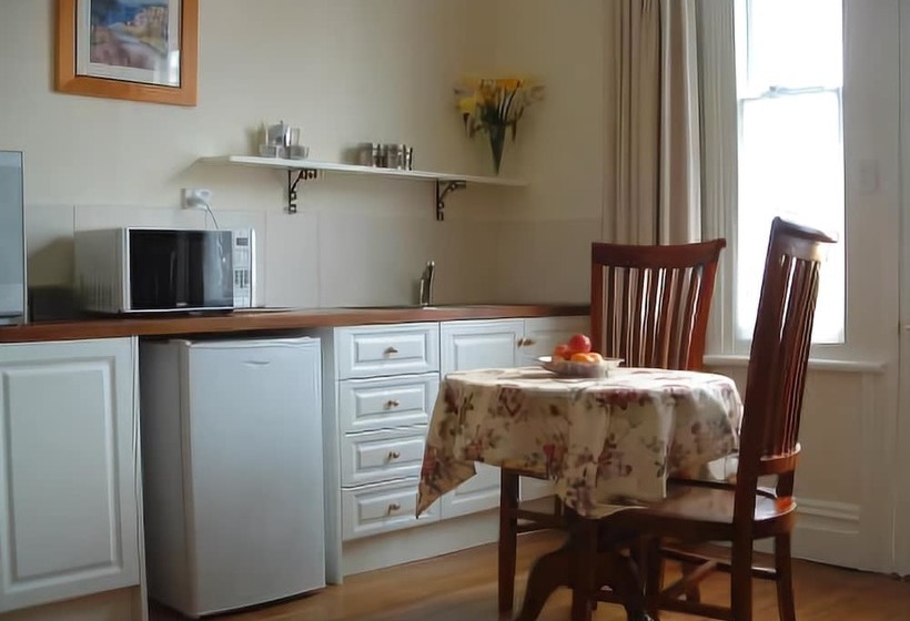 Пансион Huonville Guesthouse