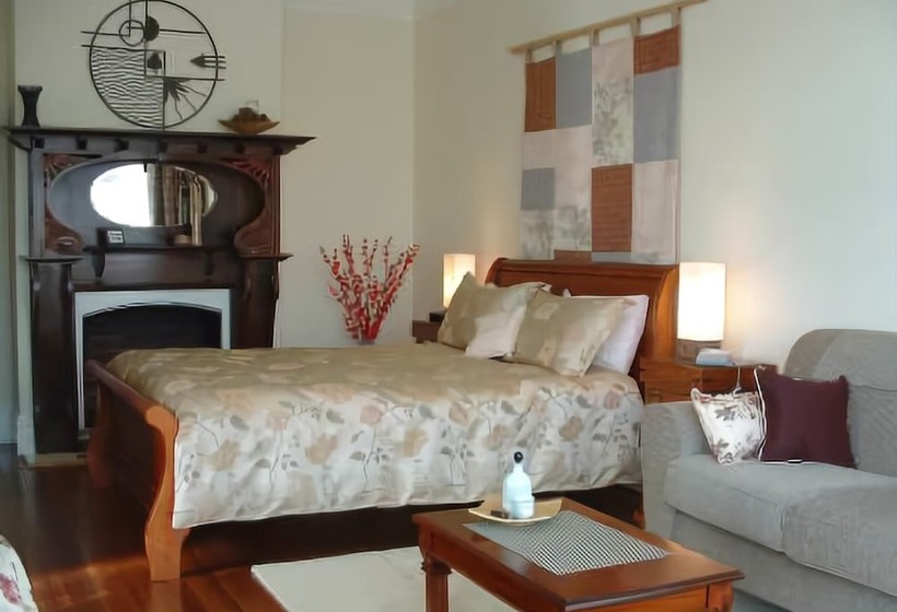 Пансион Huonville Guesthouse