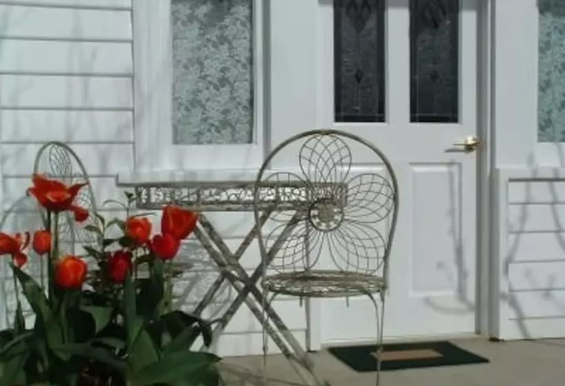 ペンション Huonville Guesthouse