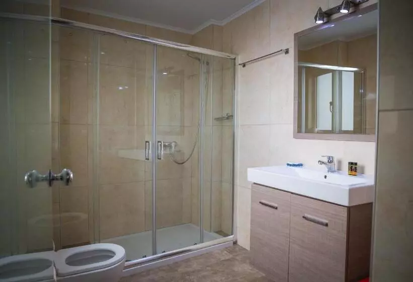 Theo Beach Hotel Apartments