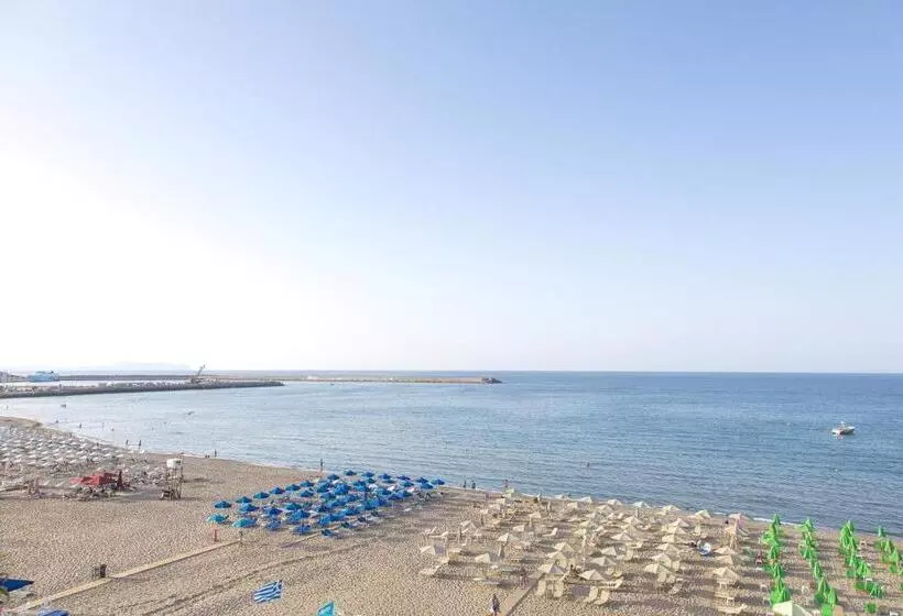 Theo Beach Hotel Apartments