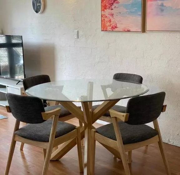 Burleigh Palms Holiday Apartments