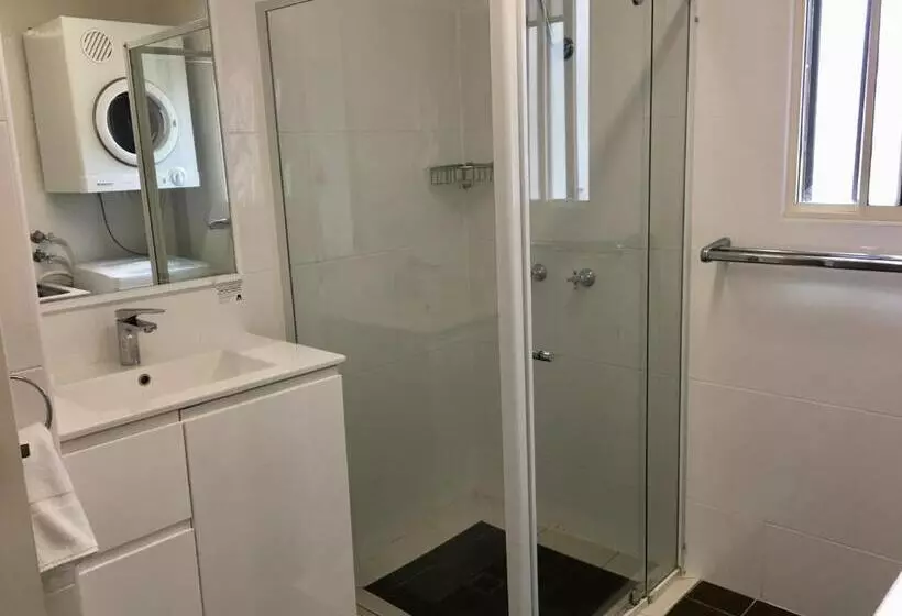 Burleigh Palms Holiday Apartments