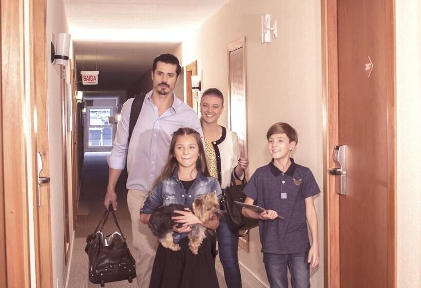 هتل 10 Ponta Grossa