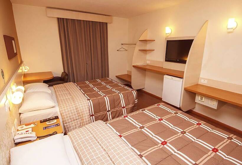 هتل 10 Ponta Grossa