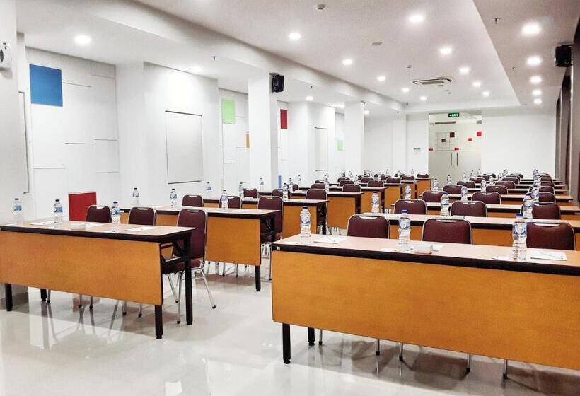 Amaris Hotel Nagoya Hill   Batam