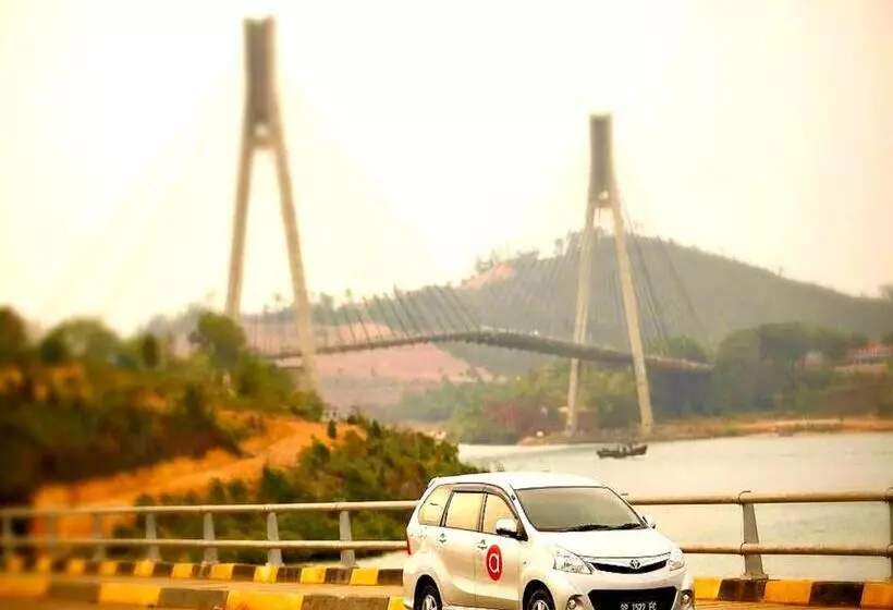 Amaris Hotel Nagoya Hill   Batam