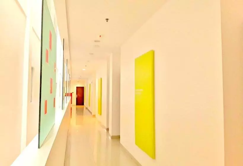 Amaris Hotel Nagoya Hill   Batam