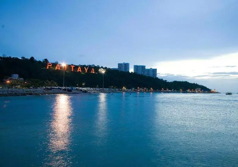 Hotelli Balihai Bay Pattaya