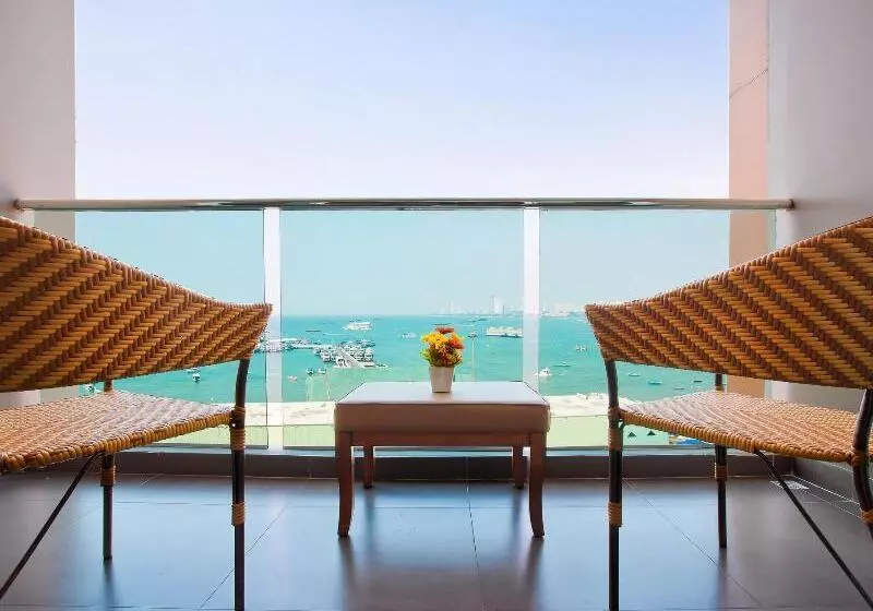 Hotelli Balihai Bay Pattaya