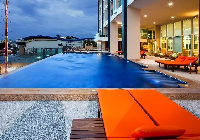 Hotelli Balihai Bay Pattaya