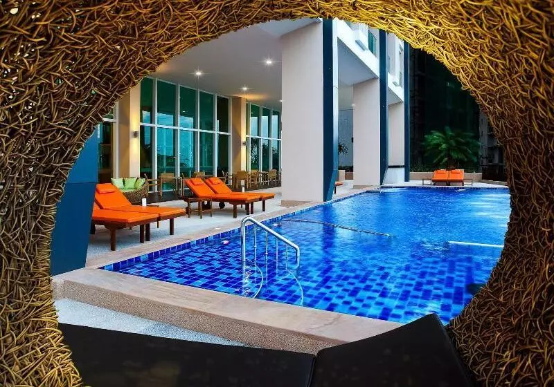 Hotelli Balihai Bay Pattaya