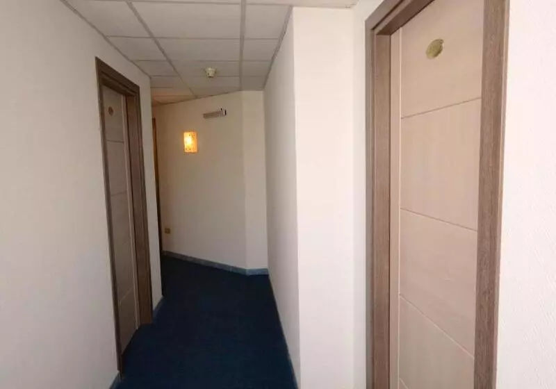 בית מלון כפרי Clinton