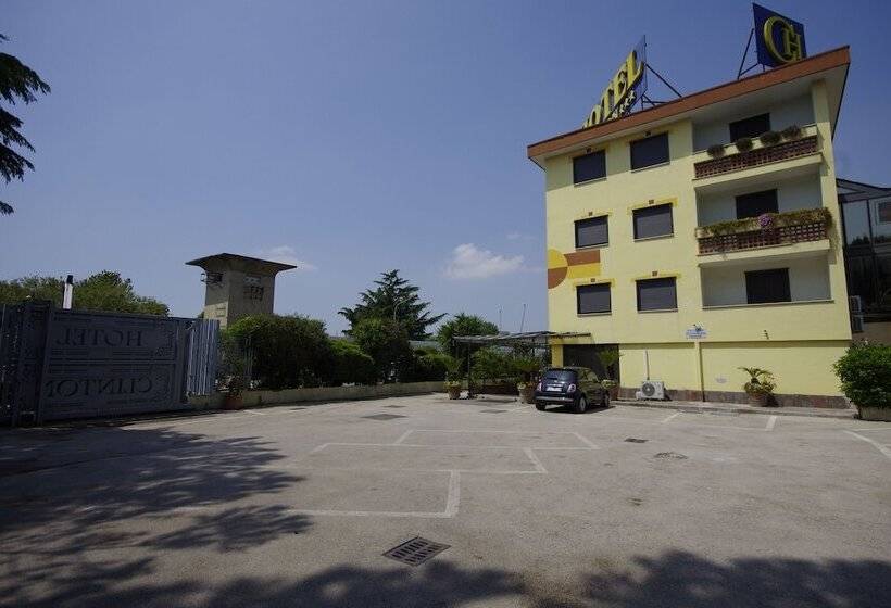 בית מלון כפרי Clinton