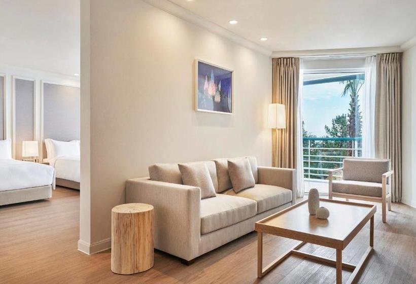 Hotel Grand Josun Jeju