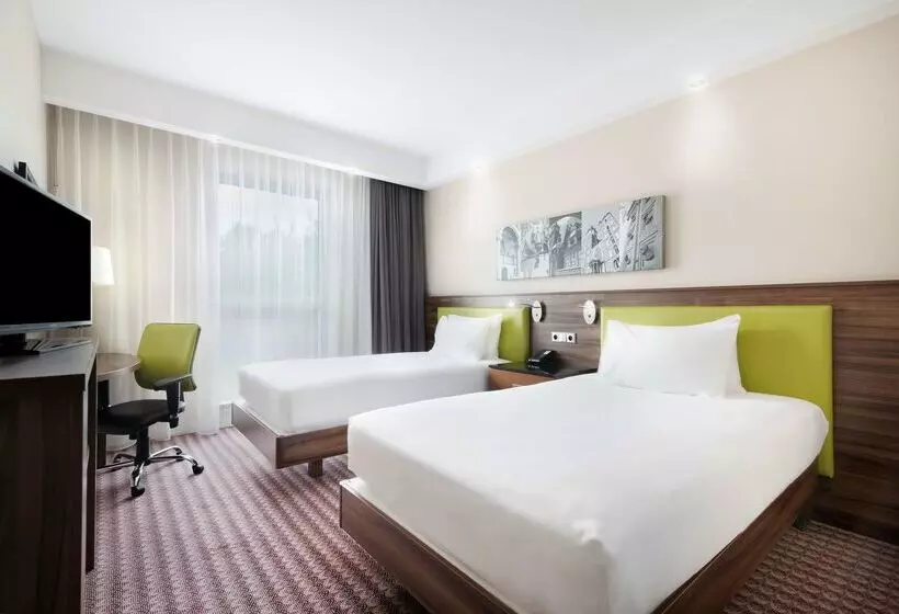 Hotel Hampton By Hilton Krakow