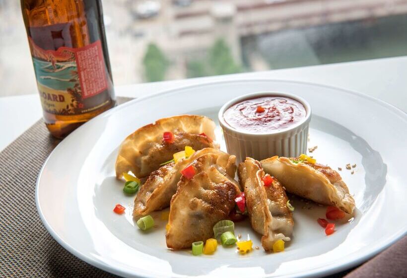 فندق Hilton Garden Inn Chicago Downtown Riverwalk