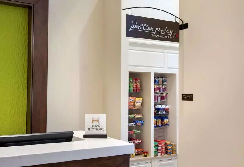 هتل Hilton Garden Inn Chicago Downtown Riverwalk