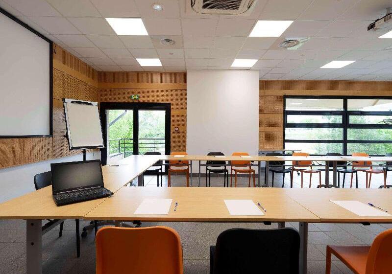 ホテル Ibis Styles Vierzon