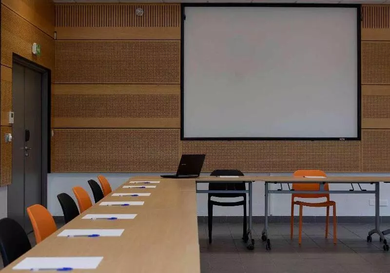 ホテル Ibis Styles Vierzon