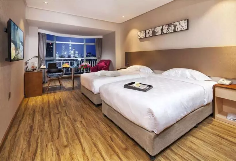 هتل Kingtown Hongkou