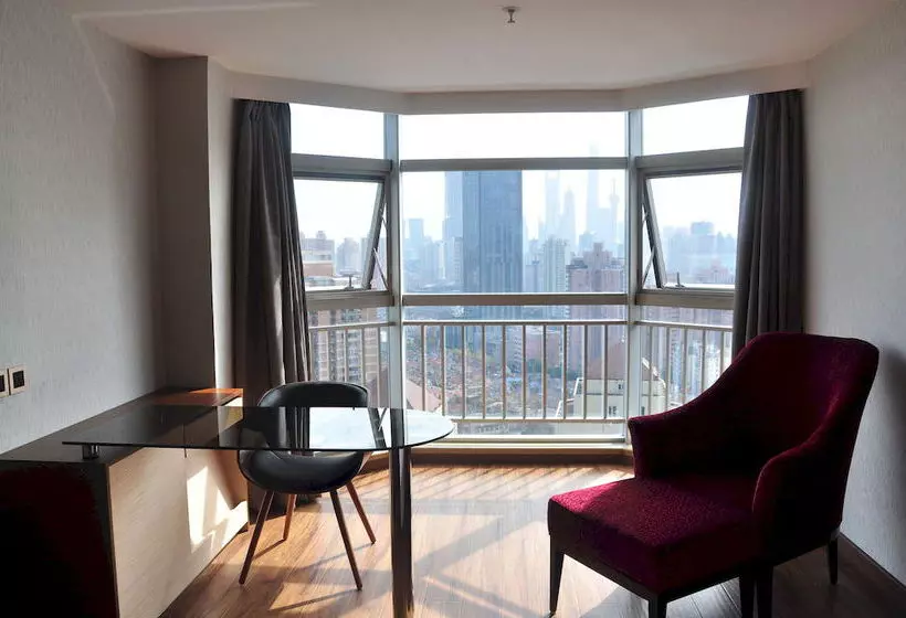 هتل Kingtown Hongkou