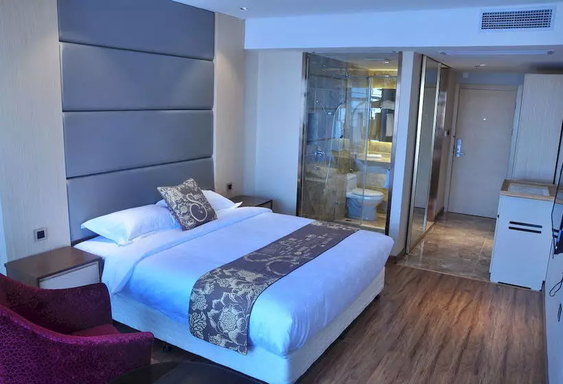 هتل Kingtown Hongkou