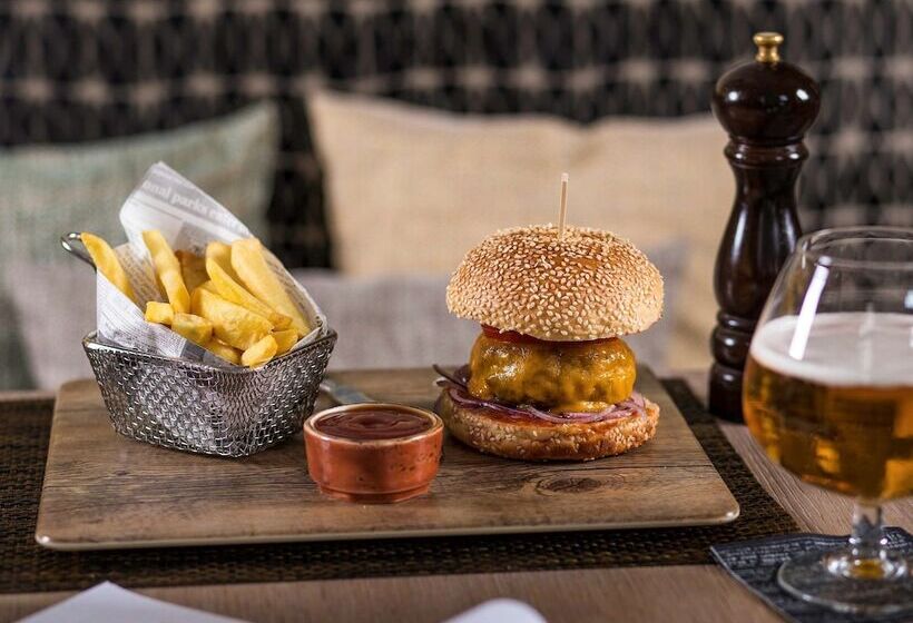 Отель Mercure Vienna First