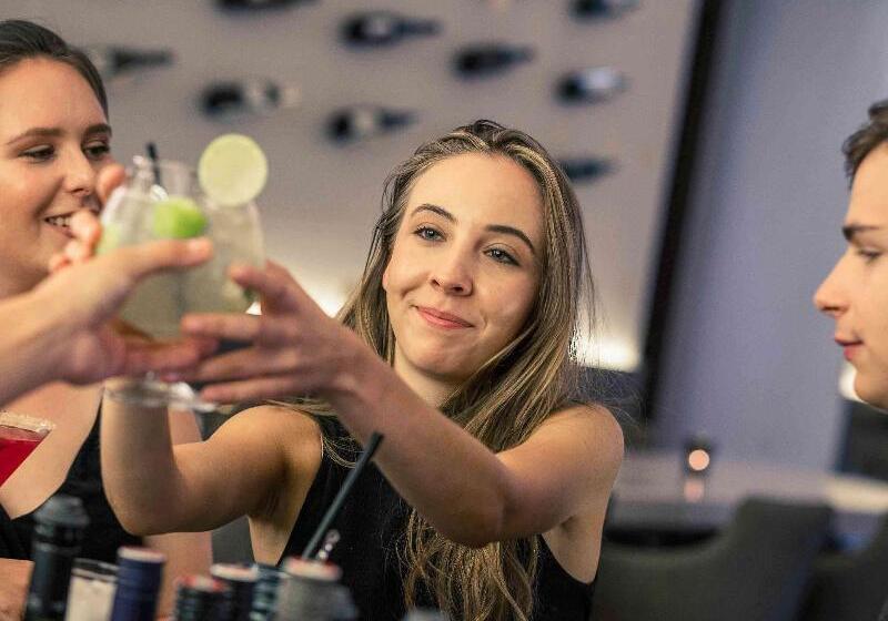 Отель Mercure Vienna First