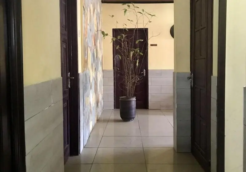 Hotelli Omanye Lodge