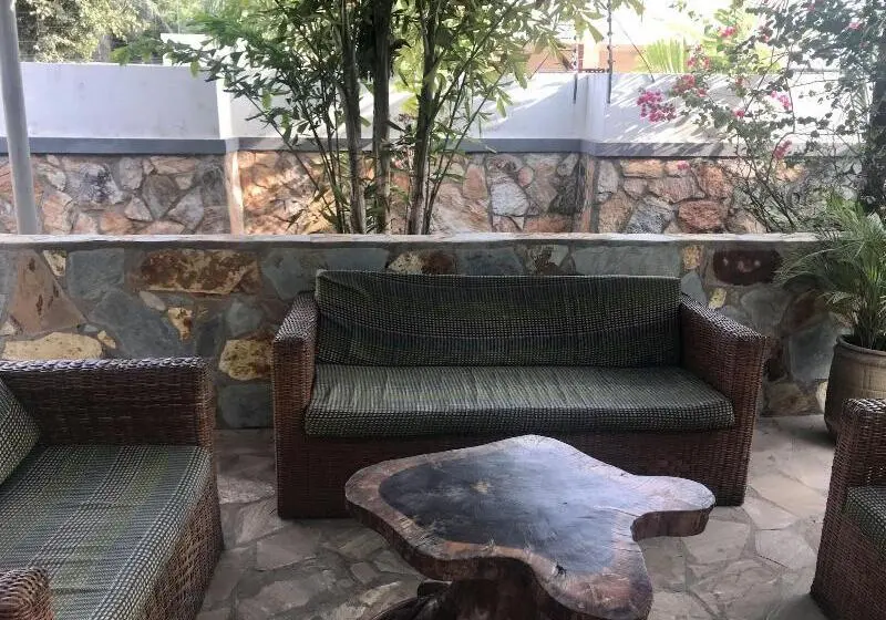 Hotelli Omanye Lodge