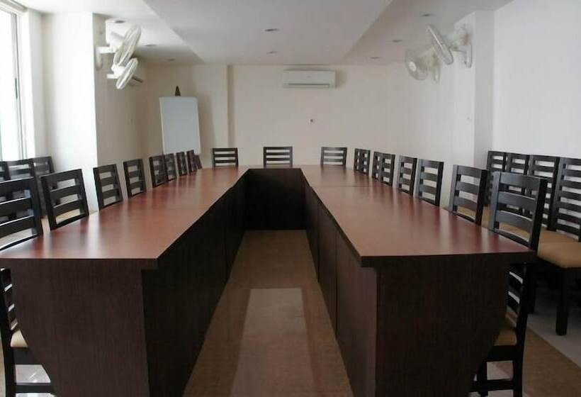 Отель Orchid Business Luxury